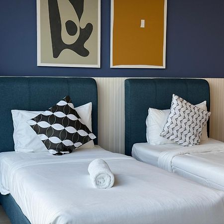 Mossaz Mana-Mana Suites Kuala Lumpur Петалинг-Джая Экстерьер фото