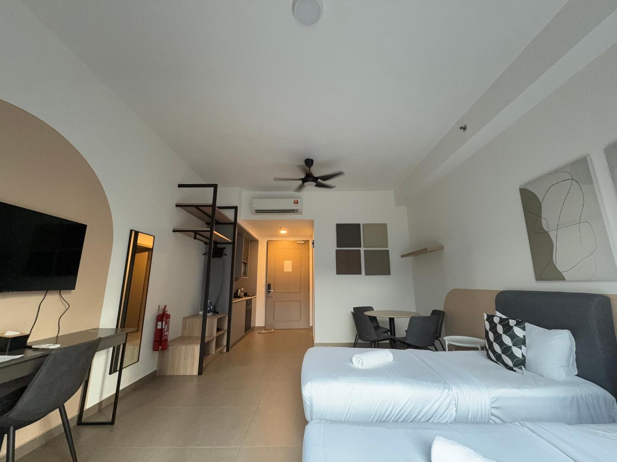 Mossaz Mana-Mana Suites Kuala Lumpur Петалинг-Джая Экстерьер фото
