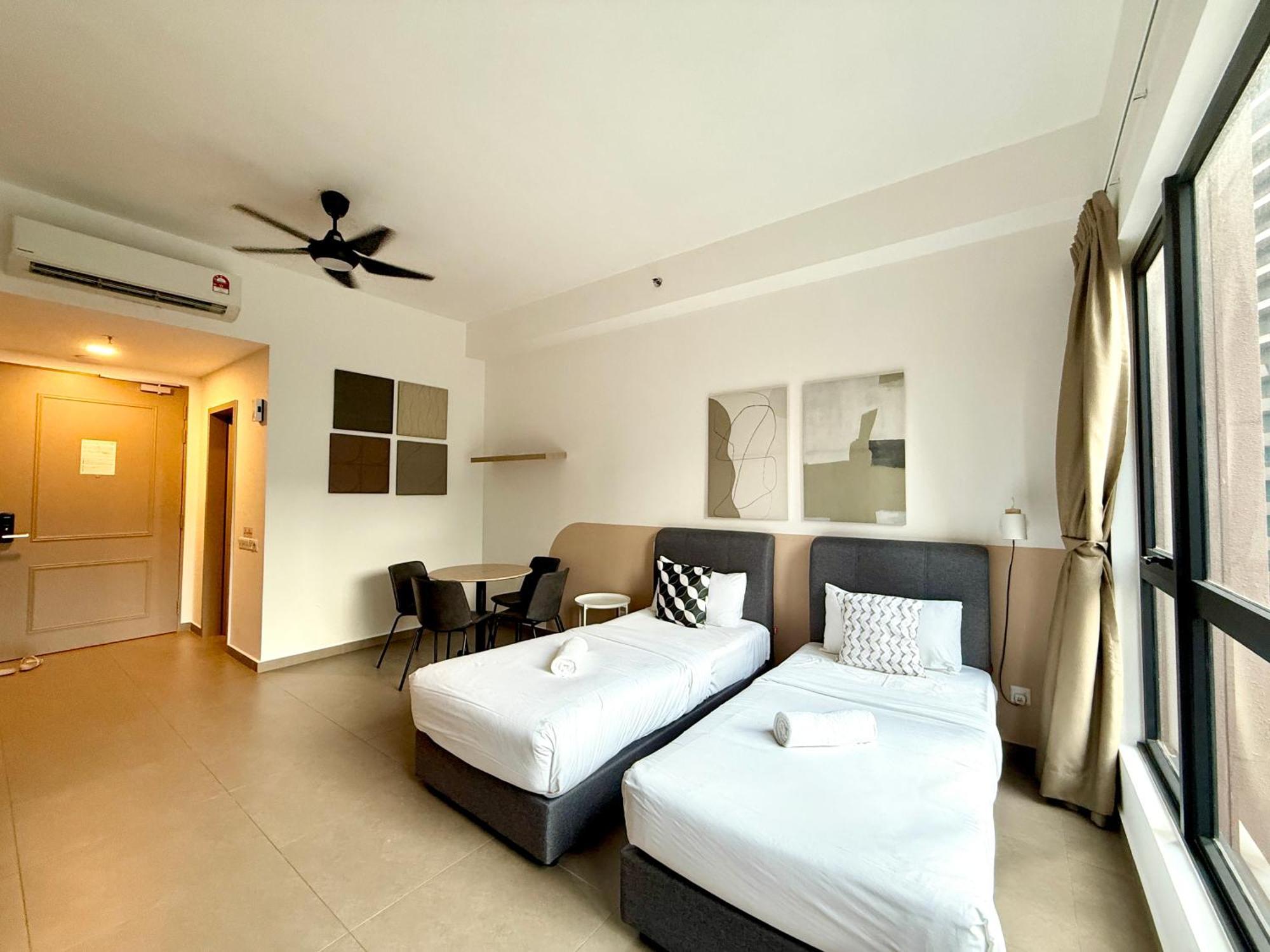 Mossaz Mana-Mana Suites Kuala Lumpur Петалинг-Джая Экстерьер фото