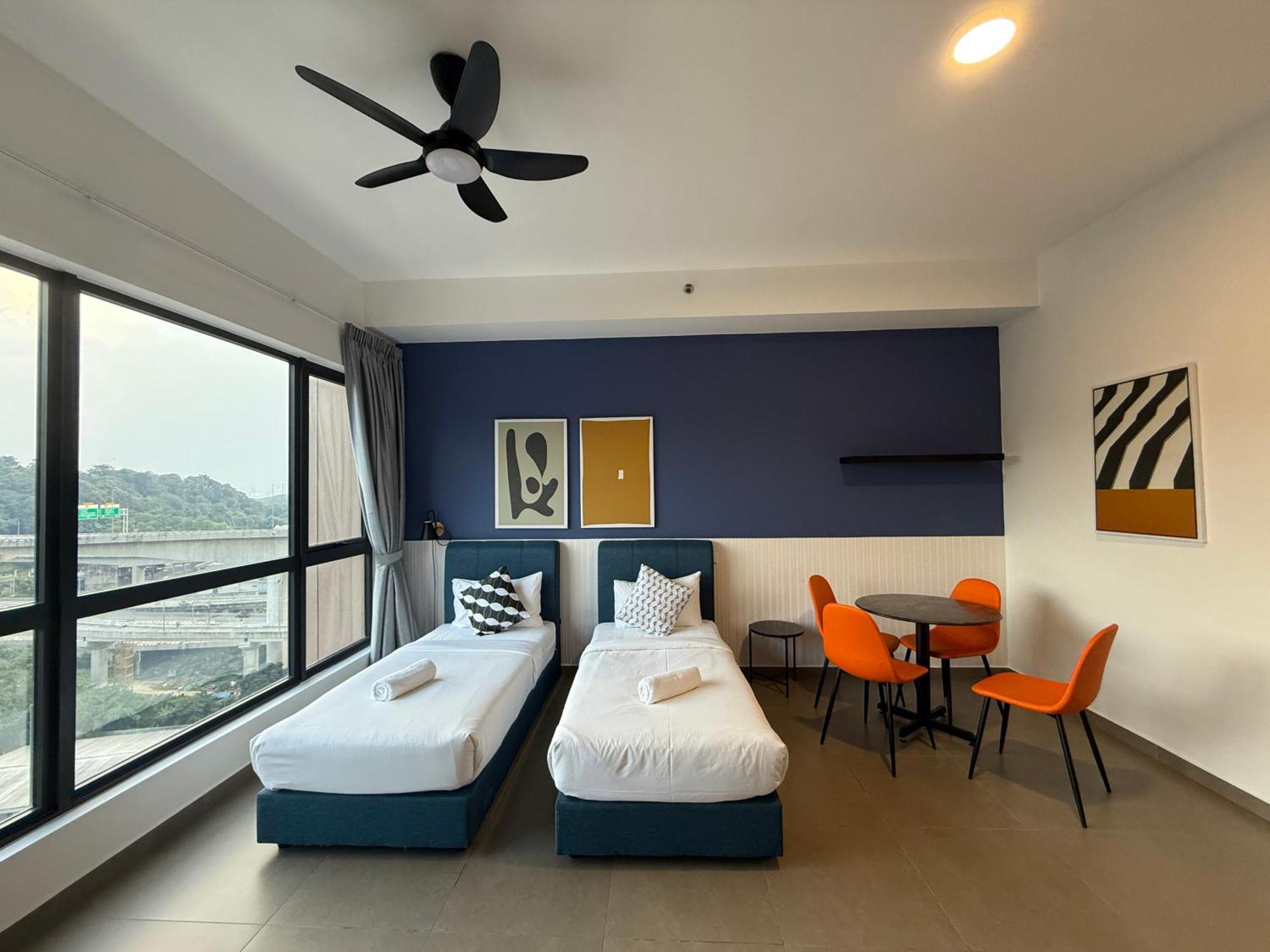 Mossaz Mana-Mana Suites Kuala Lumpur Петалинг-Джая Экстерьер фото
